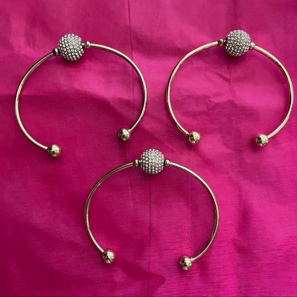 Express Gold Tone Bangle - Picture 6 of 11